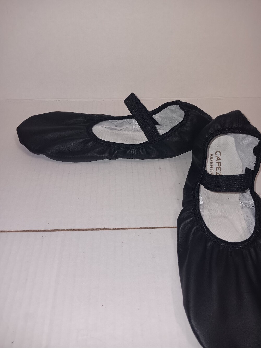 CAPEZIO ESSENTIALS 11M SIZE ELASTIC STRAP BALLET FLATS - Picture 7 of 11